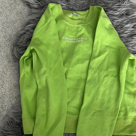 Zara sweatshirt SOLD - Picture 1 of 1